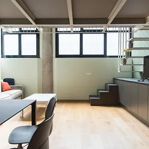 Youhosty - Lambro12 , Milán Italia
