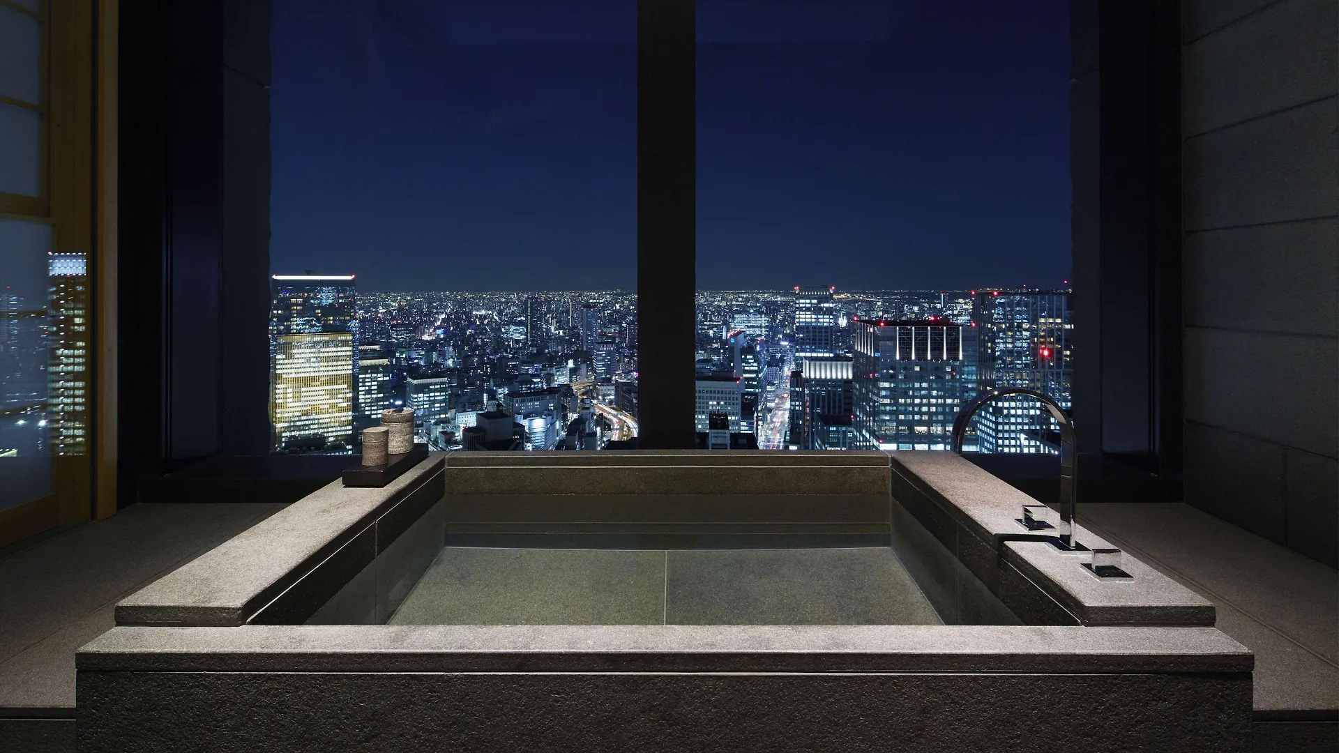Aman Tokyo Hotel